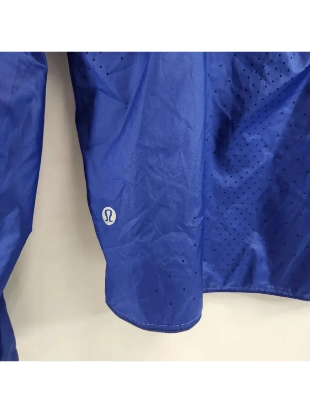 Lululemon Deep Inhale Jacket  Size 6 Tanzanite Blue